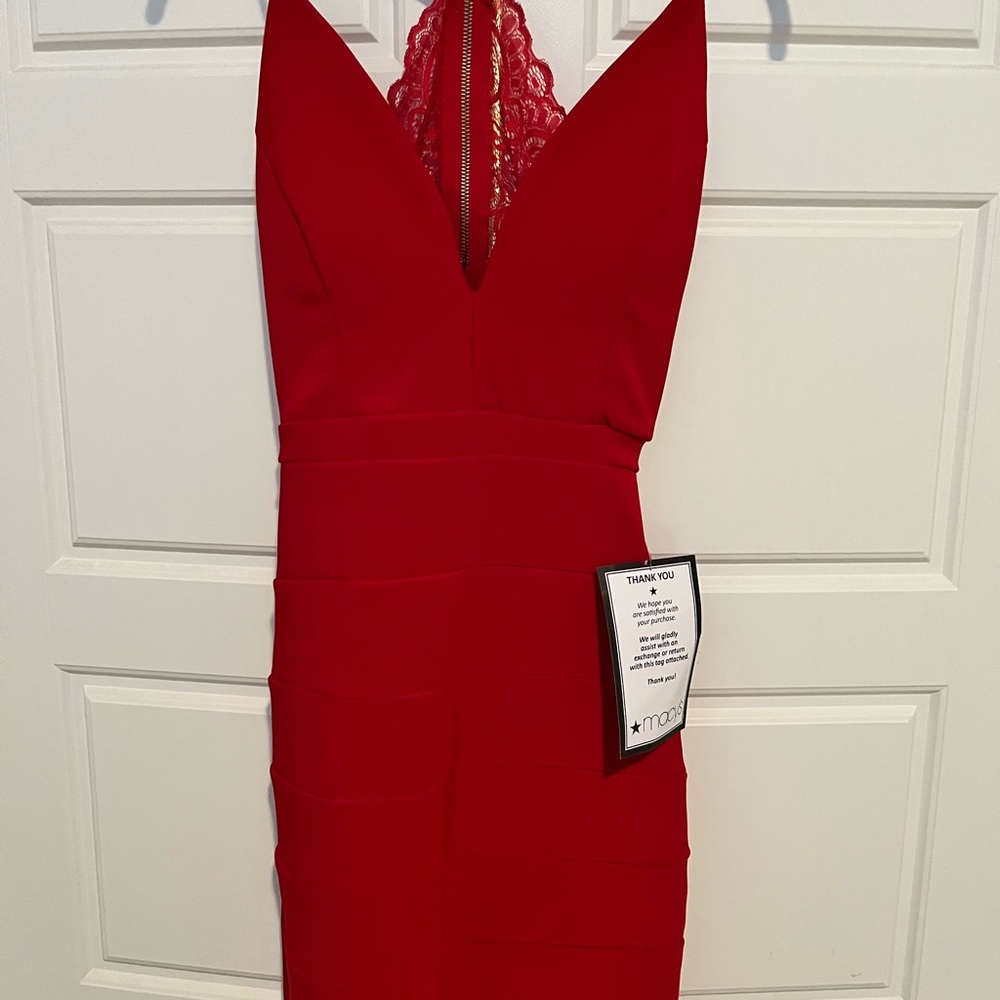 NWT Red Junior's Lace-Back Bodycon Dress